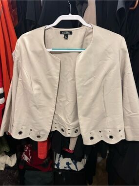Roz & Ali Cream Eyelet-Hem Cropped jacket